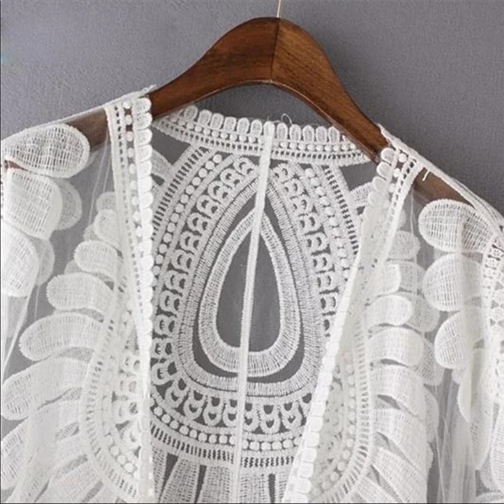 New! White Boho Floral Lace Kimono Beach Coverup - Picture 4 of 13